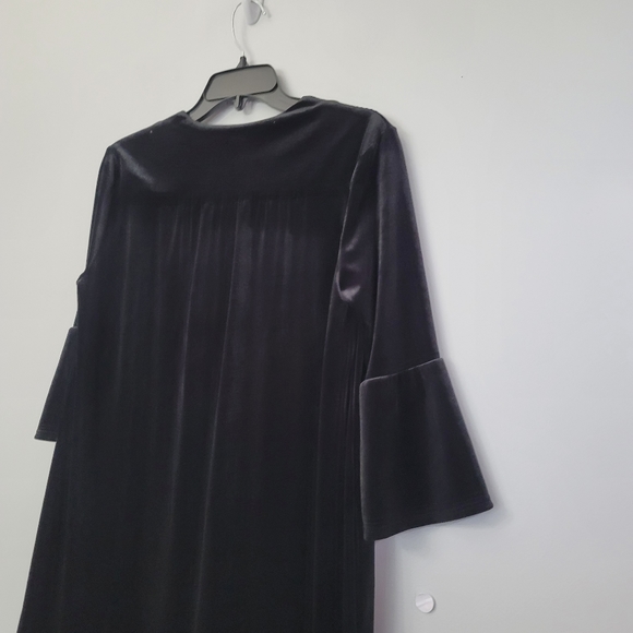 Jude Connally Kerry Stretch Velvet Split Round Neck 3/4 Bell Sleeve Shift Dress - Picture 7 of 12